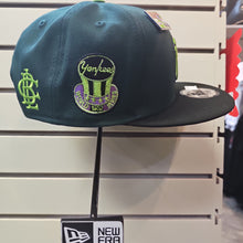 Load image into Gallery viewer, New Era New York Yankees Big League Chew Swingin&#39; Sour Apple 9Fifty Snapback (60506850)