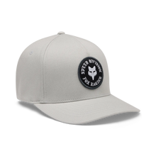 Load image into Gallery viewer, Fox Racing Badge Flexfit Hat LTGRY (38469097)