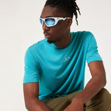 Load image into Gallery viewer, Oakley Bark New Short Sleeve Swimming Pool Blue(457131-6HM)