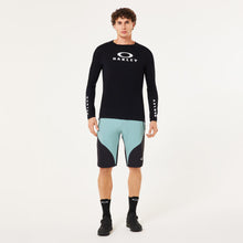 Load image into Gallery viewer, Oakley Seeker Flow LS Blackout Jersey Blackout (40678502E)