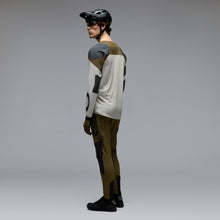 Load image into Gallery viewer, Oakley Seeker Edge LS Blackout Jersey Mist/Army Green (40679225I)