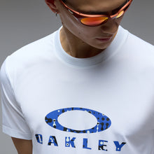 Load image into Gallery viewer, Oakley Logo Sun Short Sleeve White (407935100)