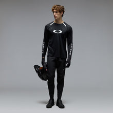 Load image into Gallery viewer, Oakley Maven Scrub Elite LS Jersey Blackout (4079402E)