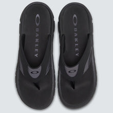 Load image into Gallery viewer, Oakley O Coil Sandal Blackout (10041802E)