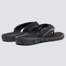 Load image into Gallery viewer, Oakley O Coil Sandal Blackout (10041802E)