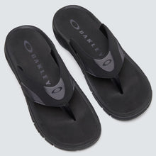 Load image into Gallery viewer, Oakley O Coil Sandal Blackout (10041802E)