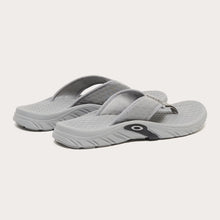 Load image into Gallery viewer, Oakley Operative Flip Flop Cement(100679314)