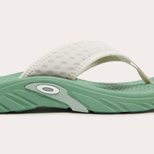 Load image into Gallery viewer, Oakley Operative Flip Flop Nile Green(10067975I)
