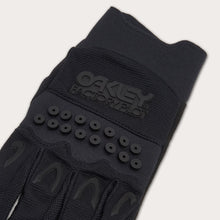 Load image into Gallery viewer, Oakley Switchback Gloves Blackout (90132402E)