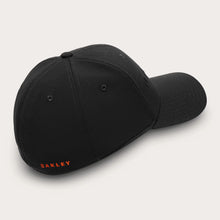 Load image into Gallery viewer, Oakley Bark Embossed Pitch Black Flame Red Hat (902102-04C)