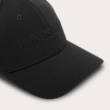 Load image into Gallery viewer, Oakley Bark Embossed Pitch Black Flame Red Hat (902102-04C)