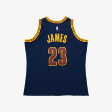 Load image into Gallery viewer, Mitchell &amp; Ness LeBron James Cleveland Cavaliers 2015-16 Navy Alternate Swingman Jersey (202118384)