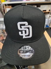 Load image into Gallery viewer, New Era San Diego Padres 9Fifty Basic Black and White AF Snapback (60587170)