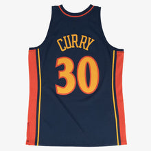 Load image into Gallery viewer, Mitchell &amp; Ness Stephen Curry Golden State Warriors 2009-10 Navy Swingman Player Jersey (200105601)