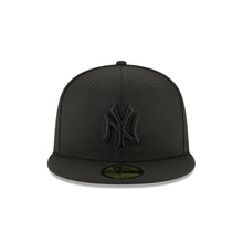 Load image into Gallery viewer, New Era New York Yankees Black Basic 59Fifty Fitted (11591128)