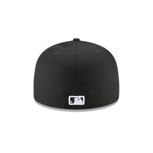 Load image into Gallery viewer, New Era Boston Red Sox Black and White Basic 59Fifty Fitted (11591174)